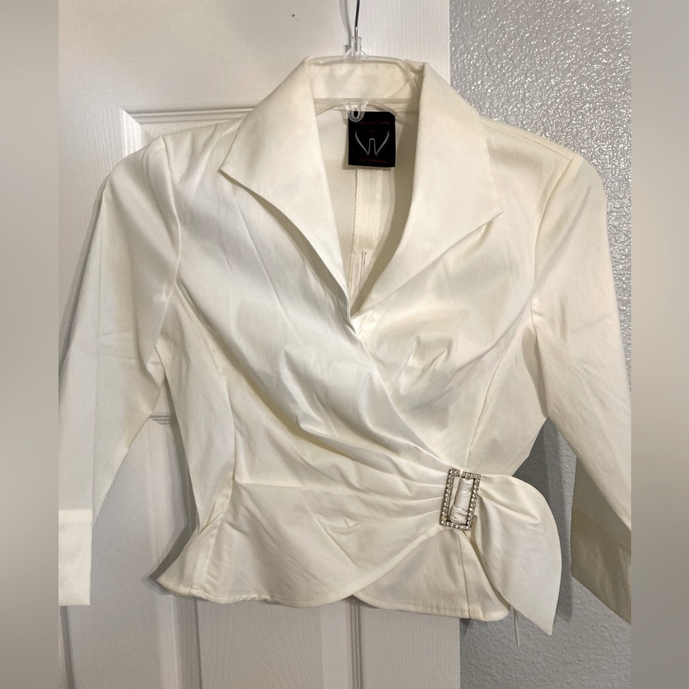 Veronique Young dress blouse with beautiful rhinestone buckle Very fitted